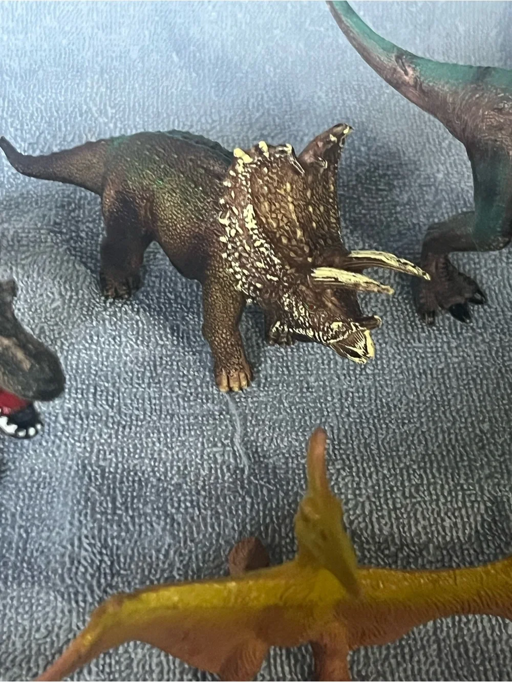 Assorted Reptile Toy Set - Green, Yellow, Brown Dinosaurs